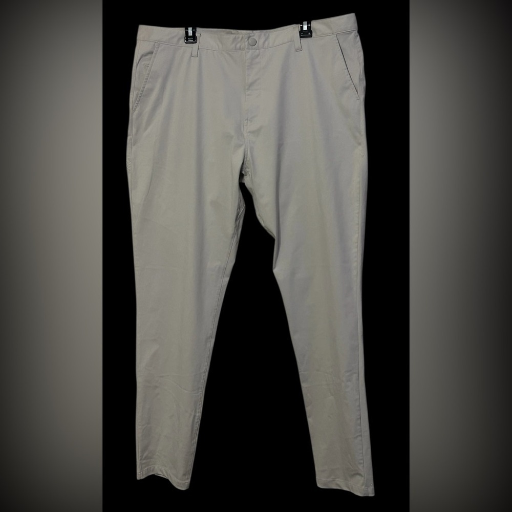 RHONE Commuter Slim Pant Versatile Corpcore Golf Athleisure Men size 40x32 Cream - Picture 2 of 14